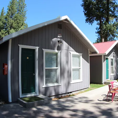Crater Lake Resort-2
